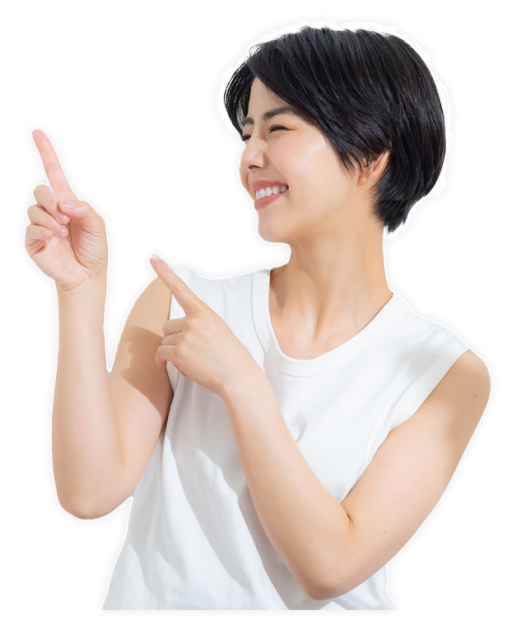 指を指している女性