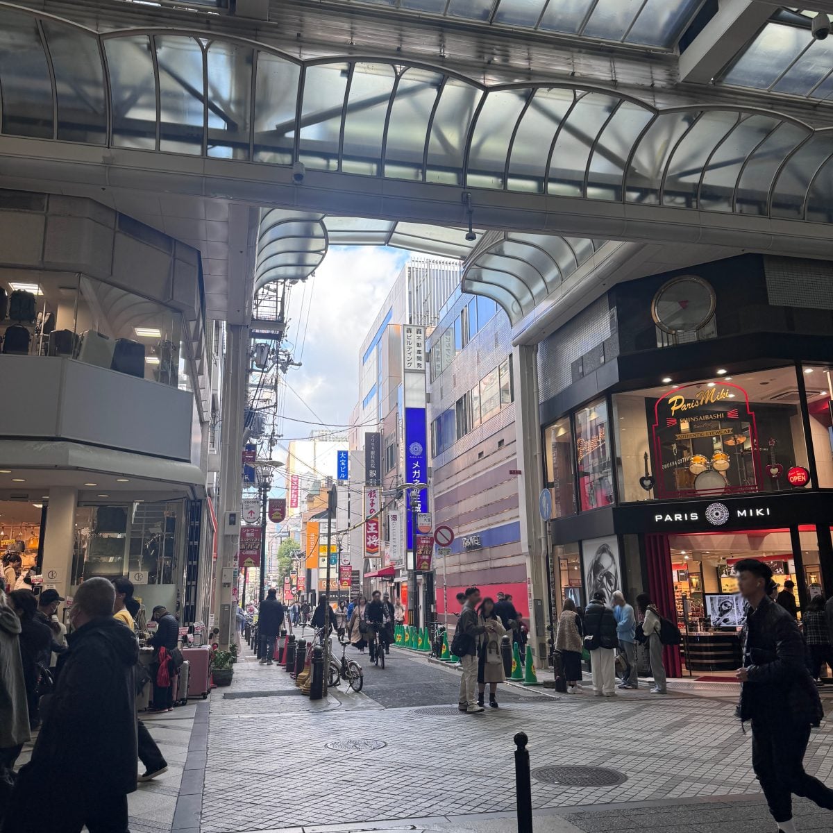 BASS ON TOP 東心斎橋店
