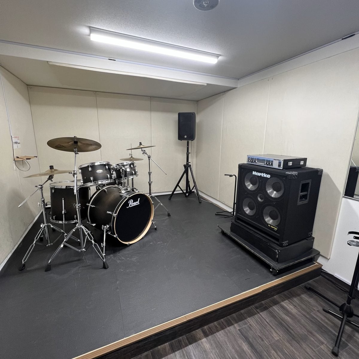 Rough Beat Music Studio(ラフビートミュージックスタジオ)尼崎市東難波本店