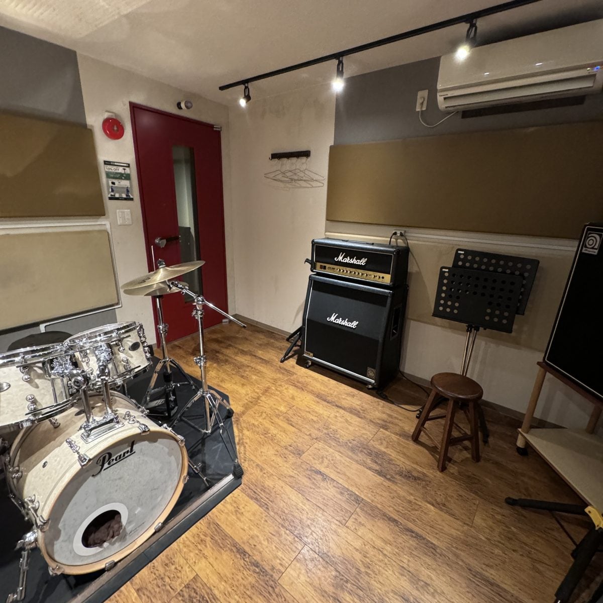 Studio Hideaway 阪急六甲店