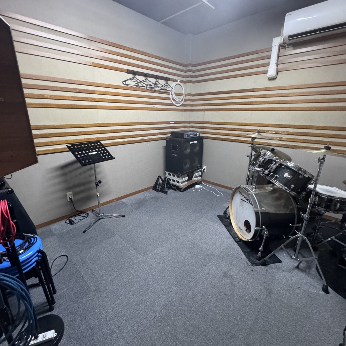 STUDIO BURU