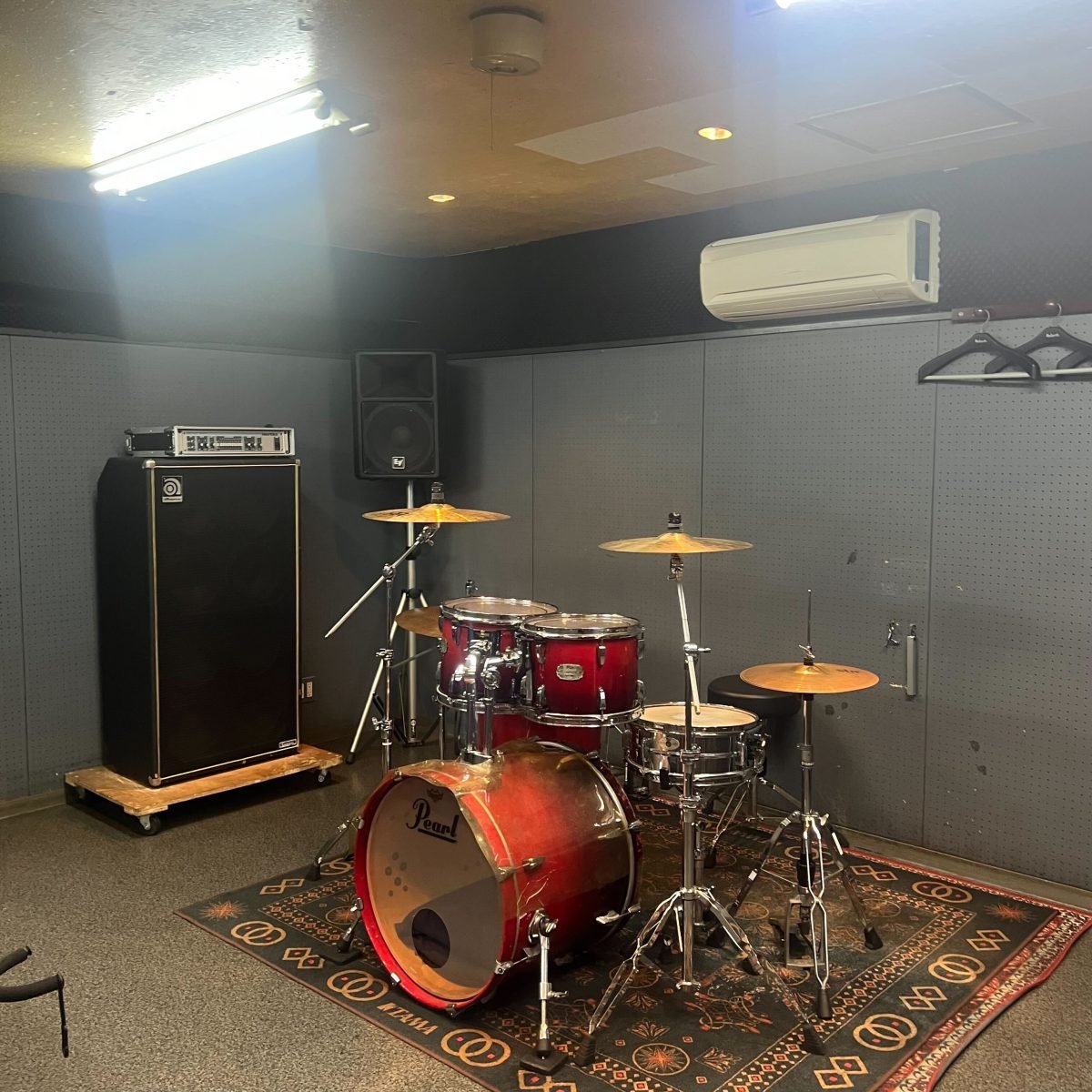 STUDIO LIFE