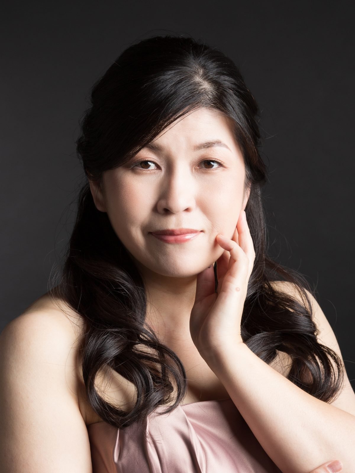 山口 貢三子